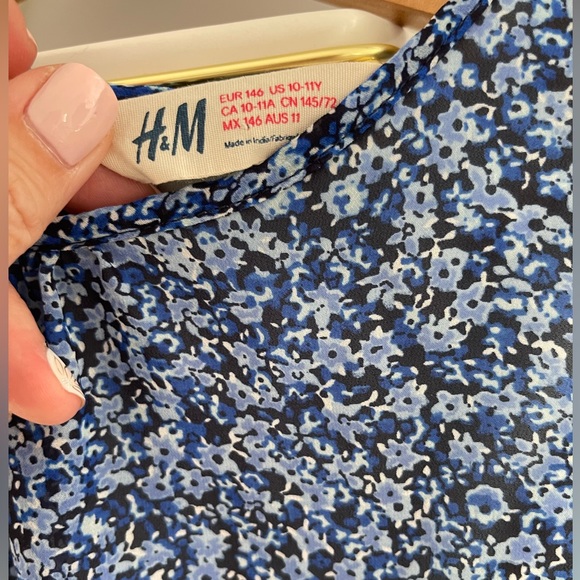 H&M Girl’s Size 10-11 Lined Floral Print Dress - Picture 2 of 3
